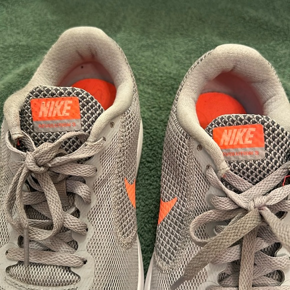 Nike Revolution 3 shoes - Picture 6 of 6